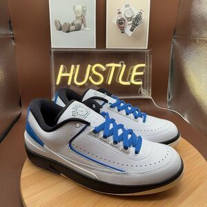 Air Jordan 2 Retro Low Varsity Royal Women’s Size 9.5